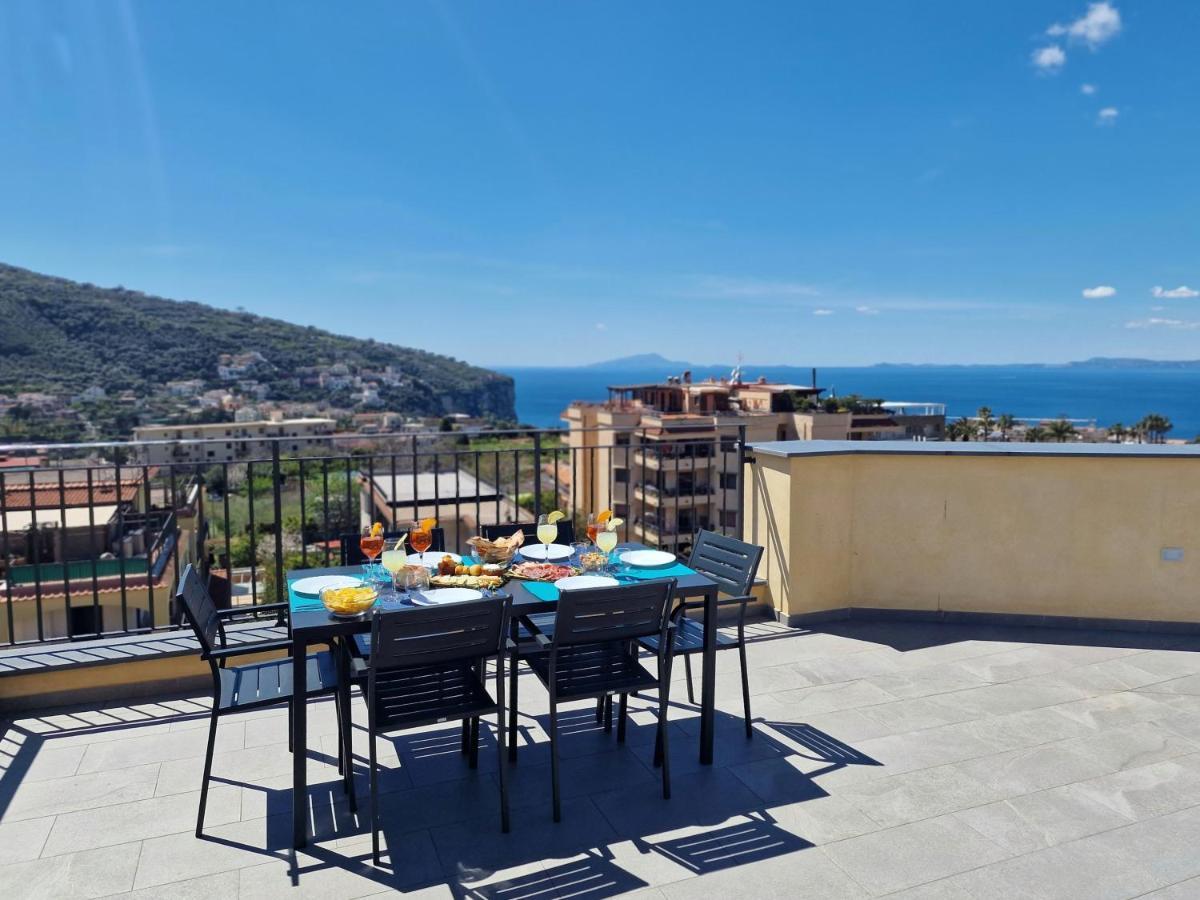 Savarese Luxury Palace Apartment Vico Equense Exterior photo