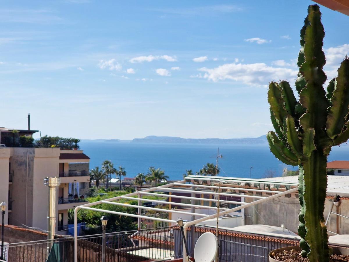 Savarese Luxury Palace Apartment Vico Equense Exterior photo
