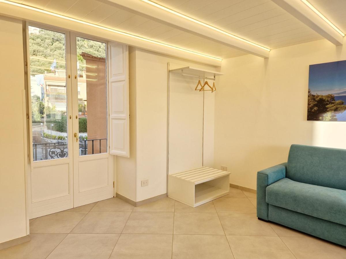 Savarese Luxury Palace Apartment Vico Equense Exterior photo